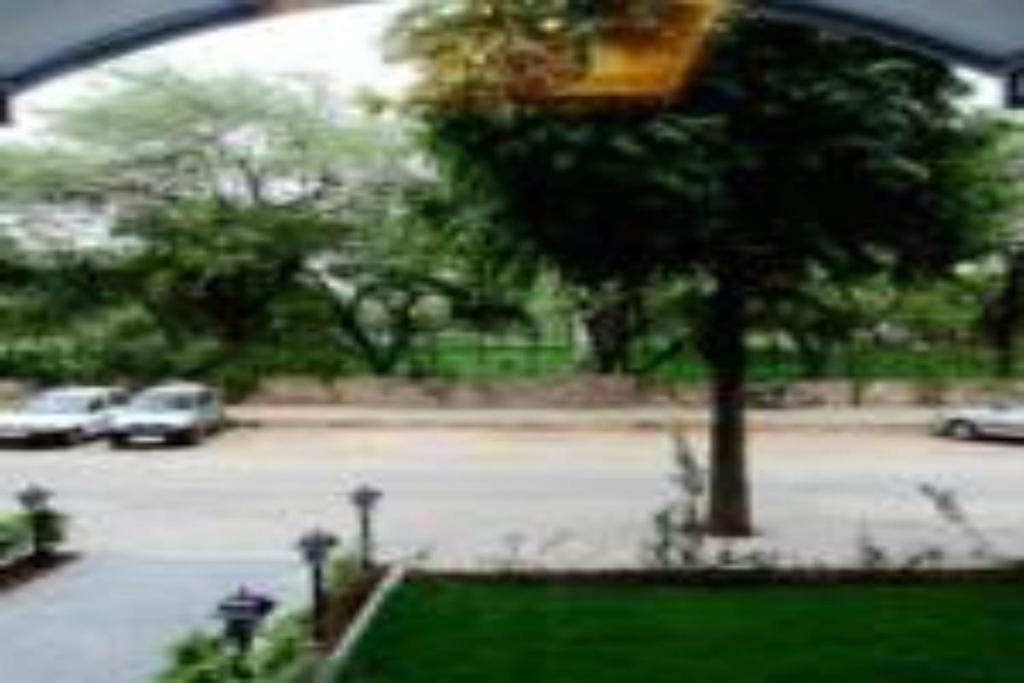Fabhotel Aashraye Új-Delhi Kültér fotó