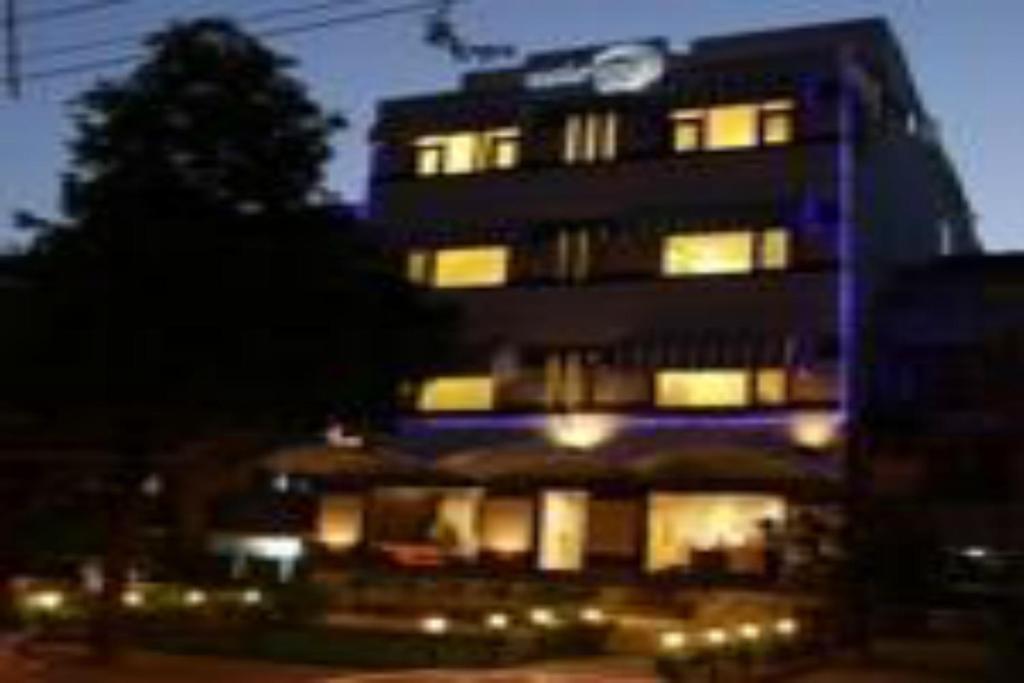 Fabhotel Aashraye Új-Delhi Kültér fotó